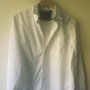 Banana Republic Men’s Soft-Wash Slim Fit Button-Down Shirt in white polka dot.